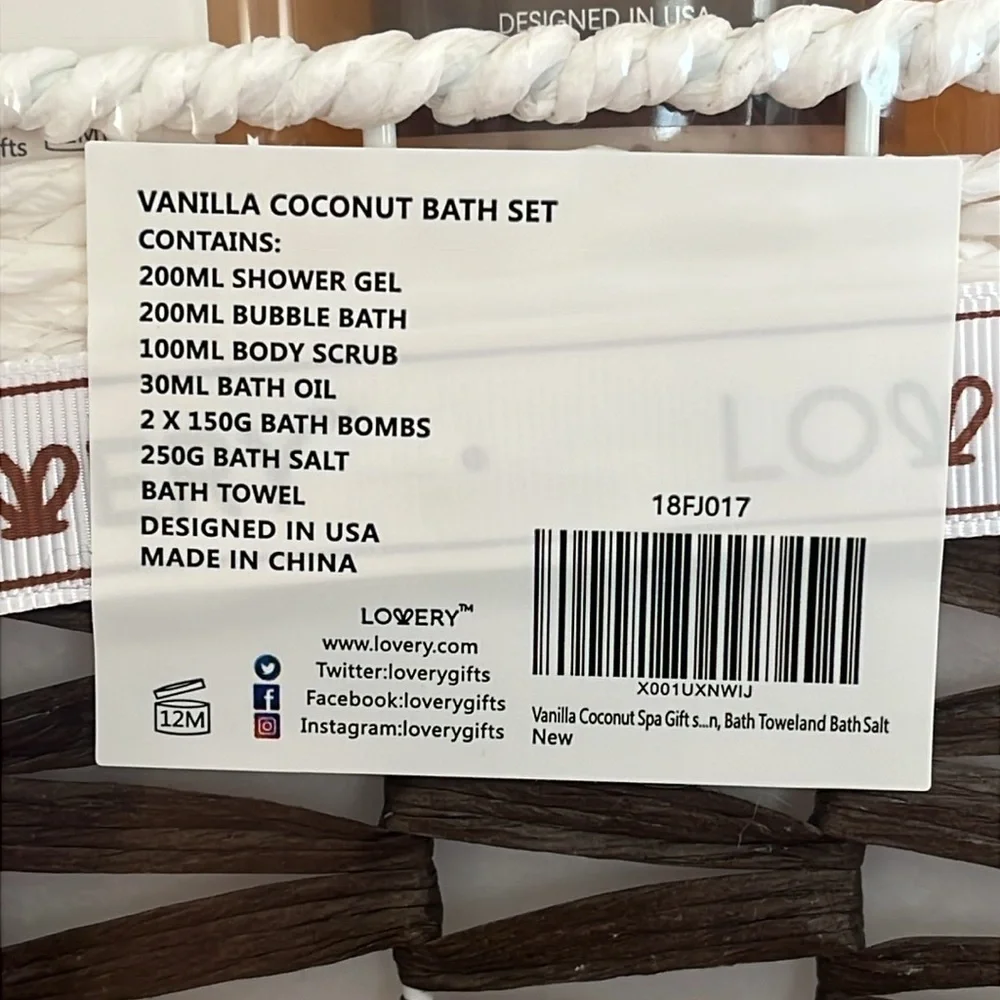 Brand New Vanilla Coconut Bath Set Gift Basket Gel Scrub Lotion Bath Bombs Salt